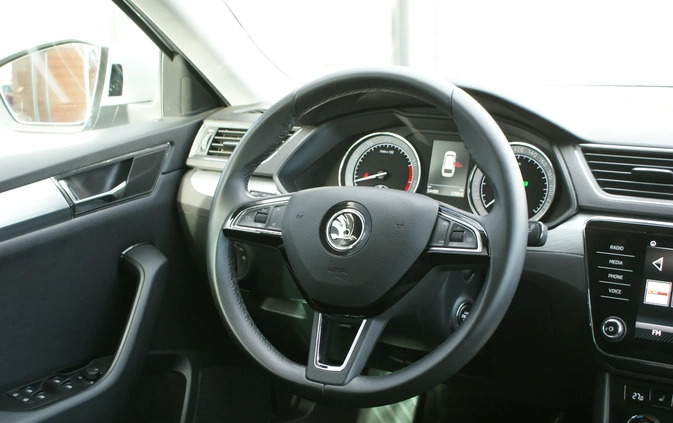 Skoda Superb cena 106900 przebieg: 54499, rok produkcji 2019 z Świerzawa małe 704